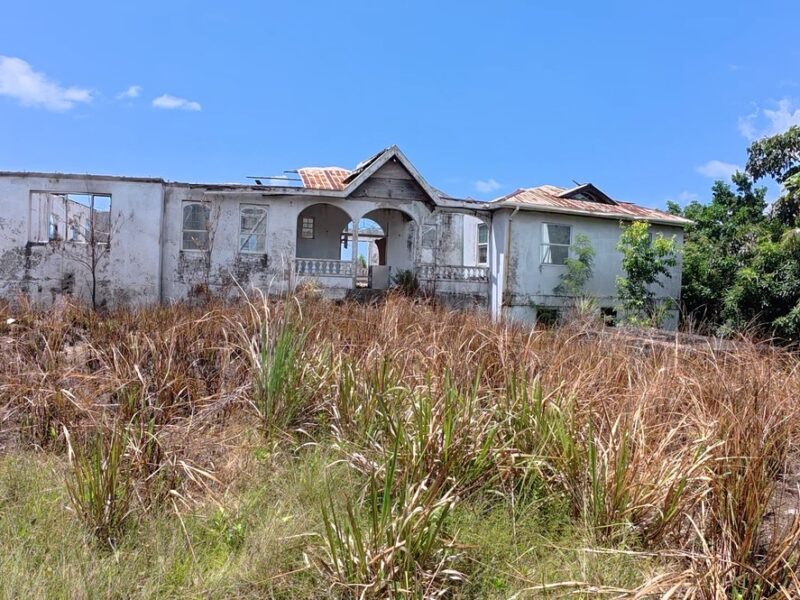 Fixer-Upper with 4.159-acres