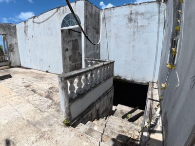 Fixer-Upper with 4.159-acres