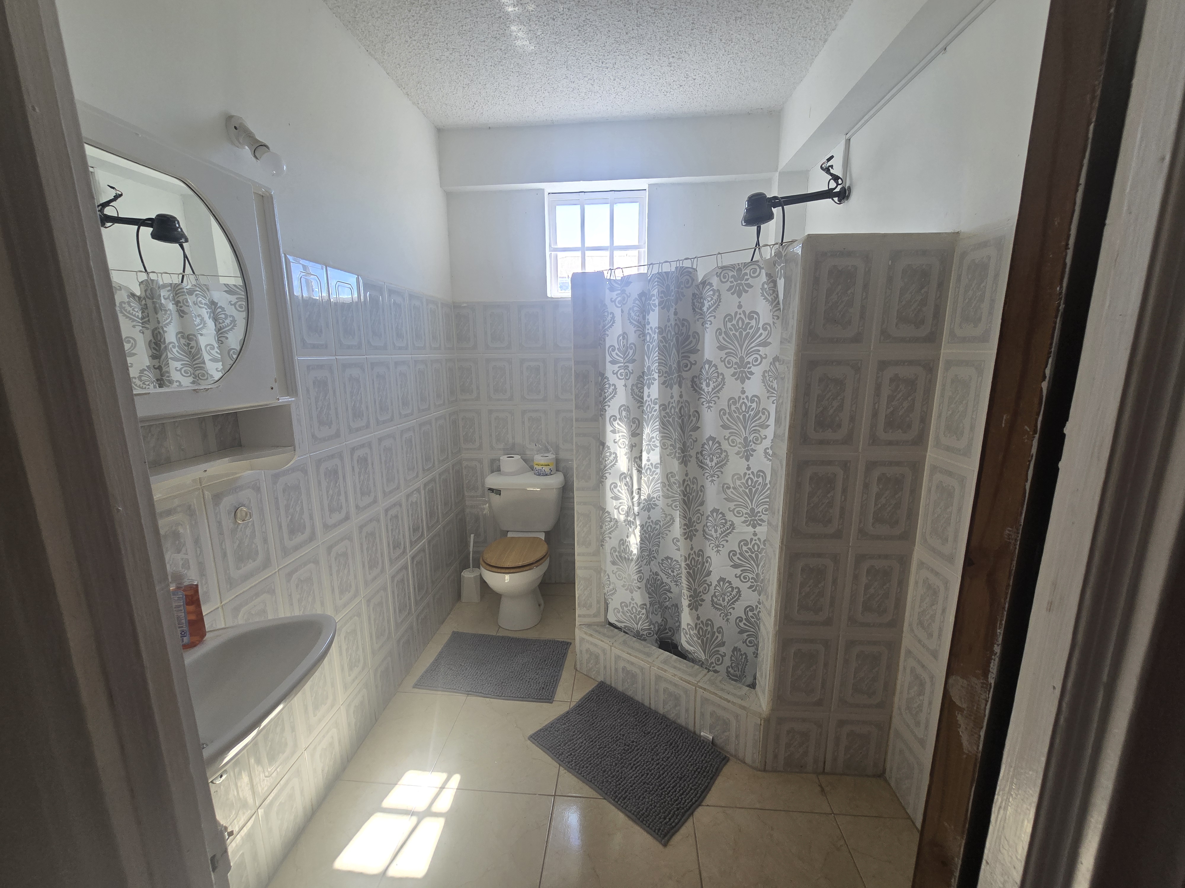 Premium 2 Bedroom Fully Furnished Apartment #1 – Jimmit