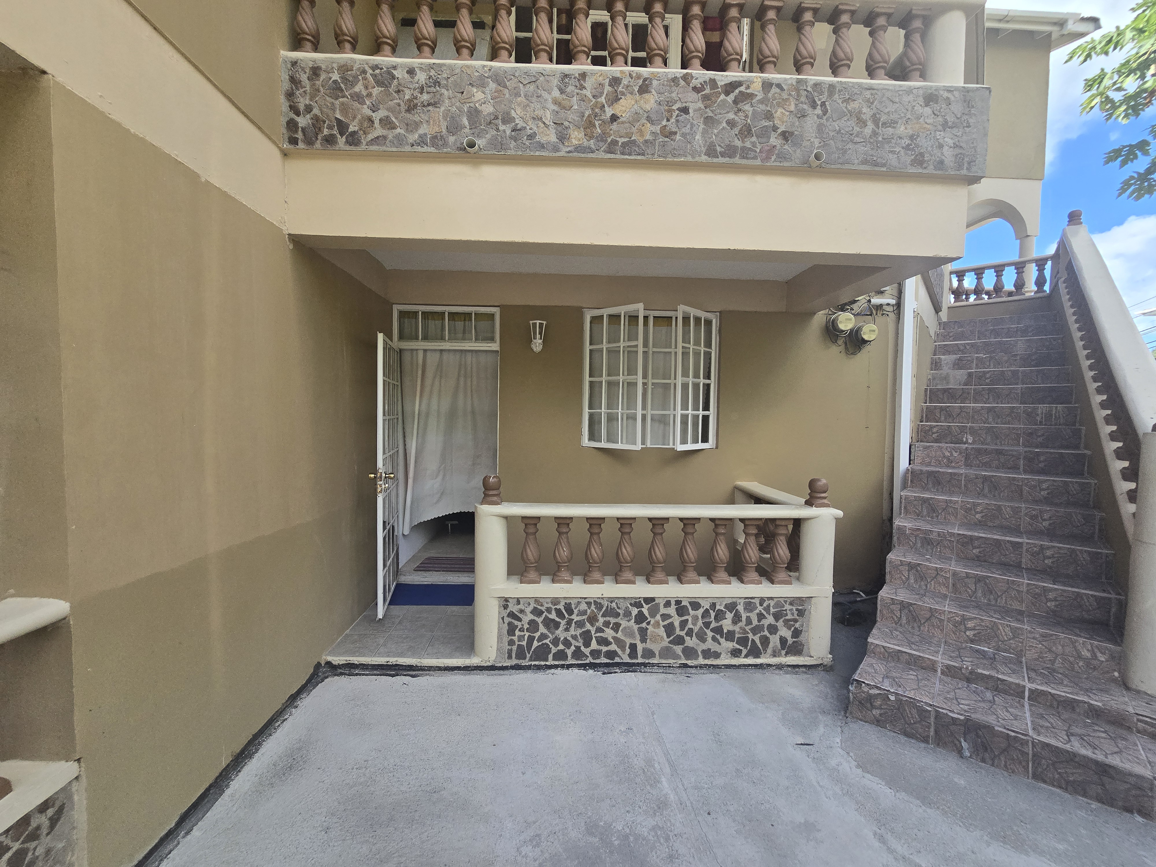 Premium 2-Bedroom Fully Furnished Apartment #2– Jimmit